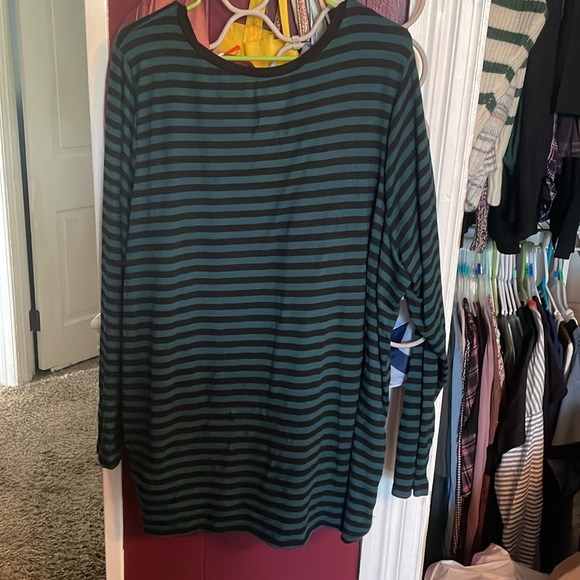 Torrid top - Picture 2 of 3